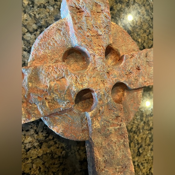 St Augustines IRISH hanging cross. - Picture 7 of 9